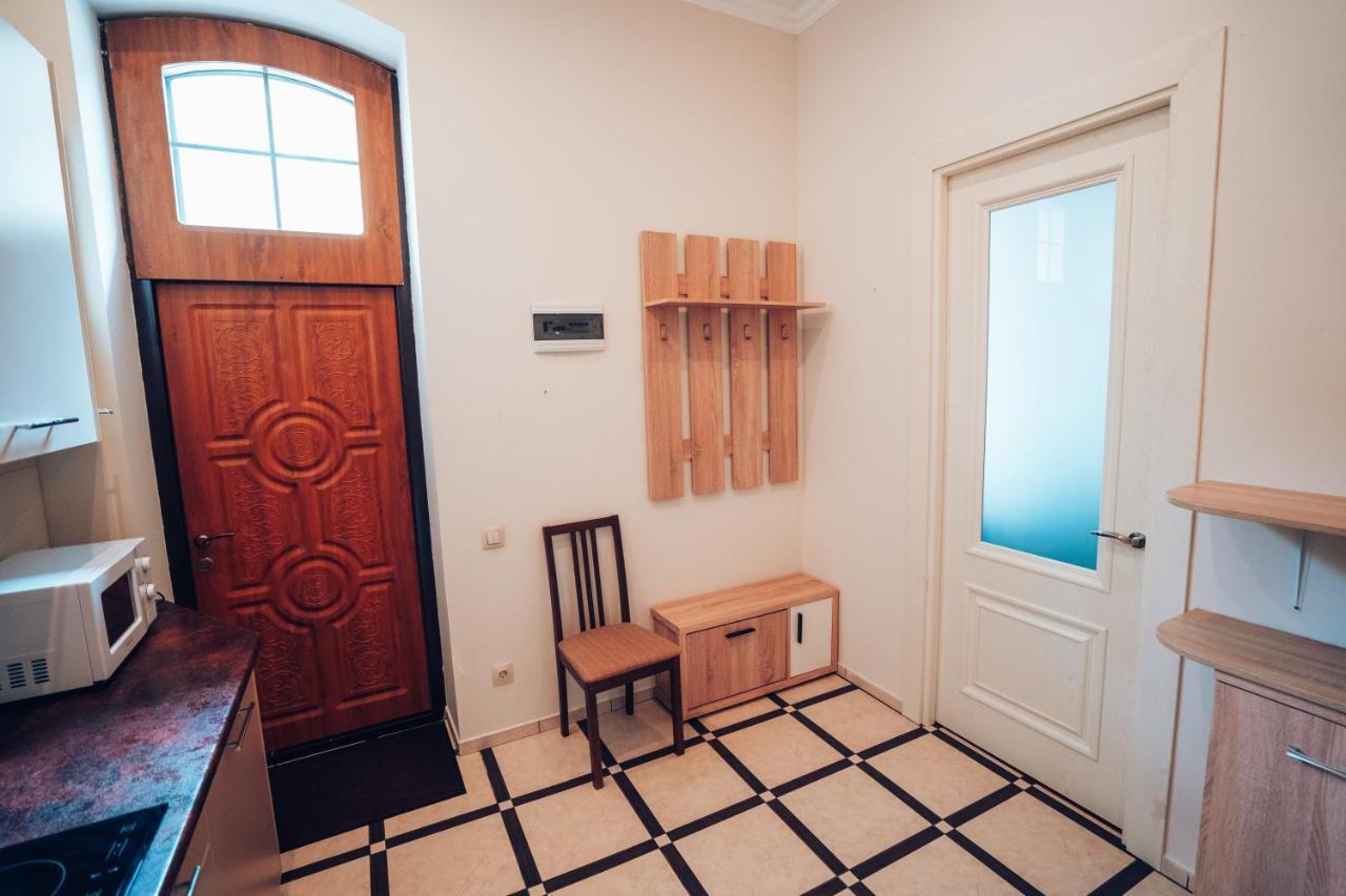 Wonderful Flat On City Center Oujhorod Extérieur photo