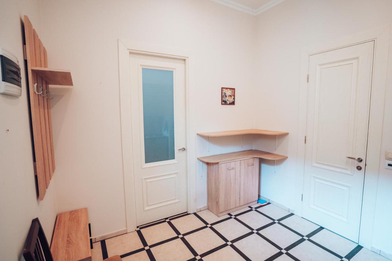 Wonderful Flat On City Center Oujhorod Extérieur photo